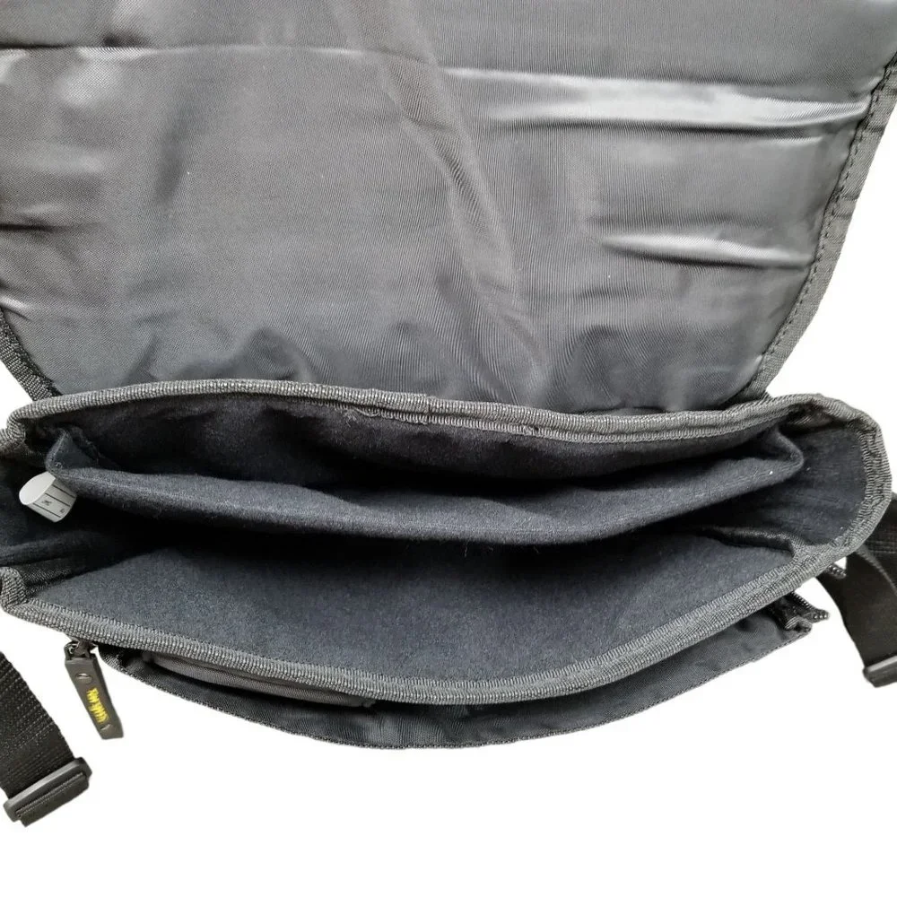 Targus Notebook Table Messenger Bag TSM148-50 Black Grey Shoulder Strap